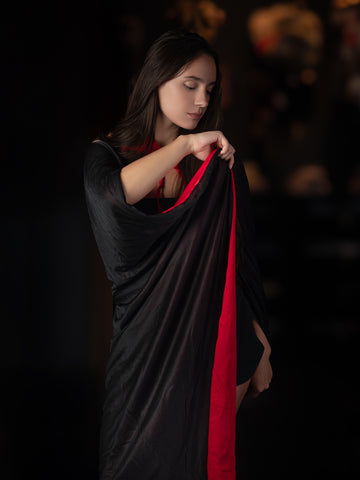 Drac Babe Flip Cape - Black N Red